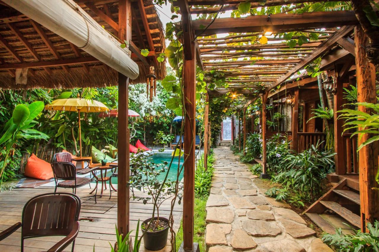 Bening Hut And Spa Seminyak Exterior foto